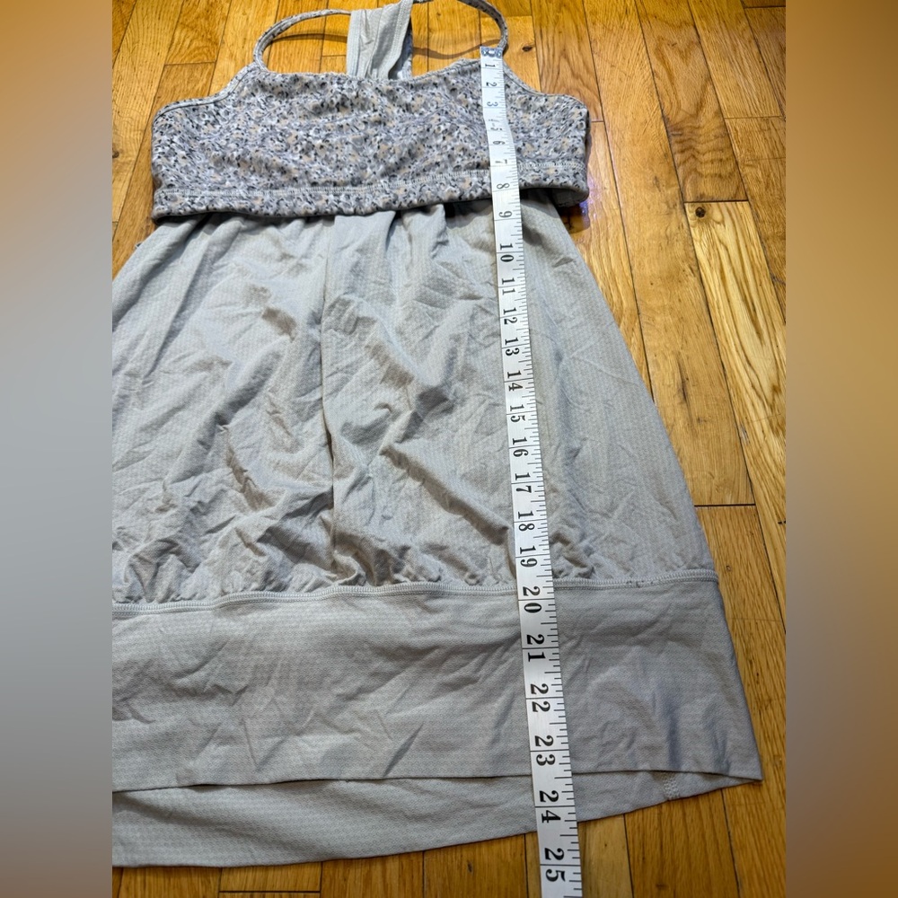 lululemon athletica Gray and White Women's Top - Picture 4 of 5